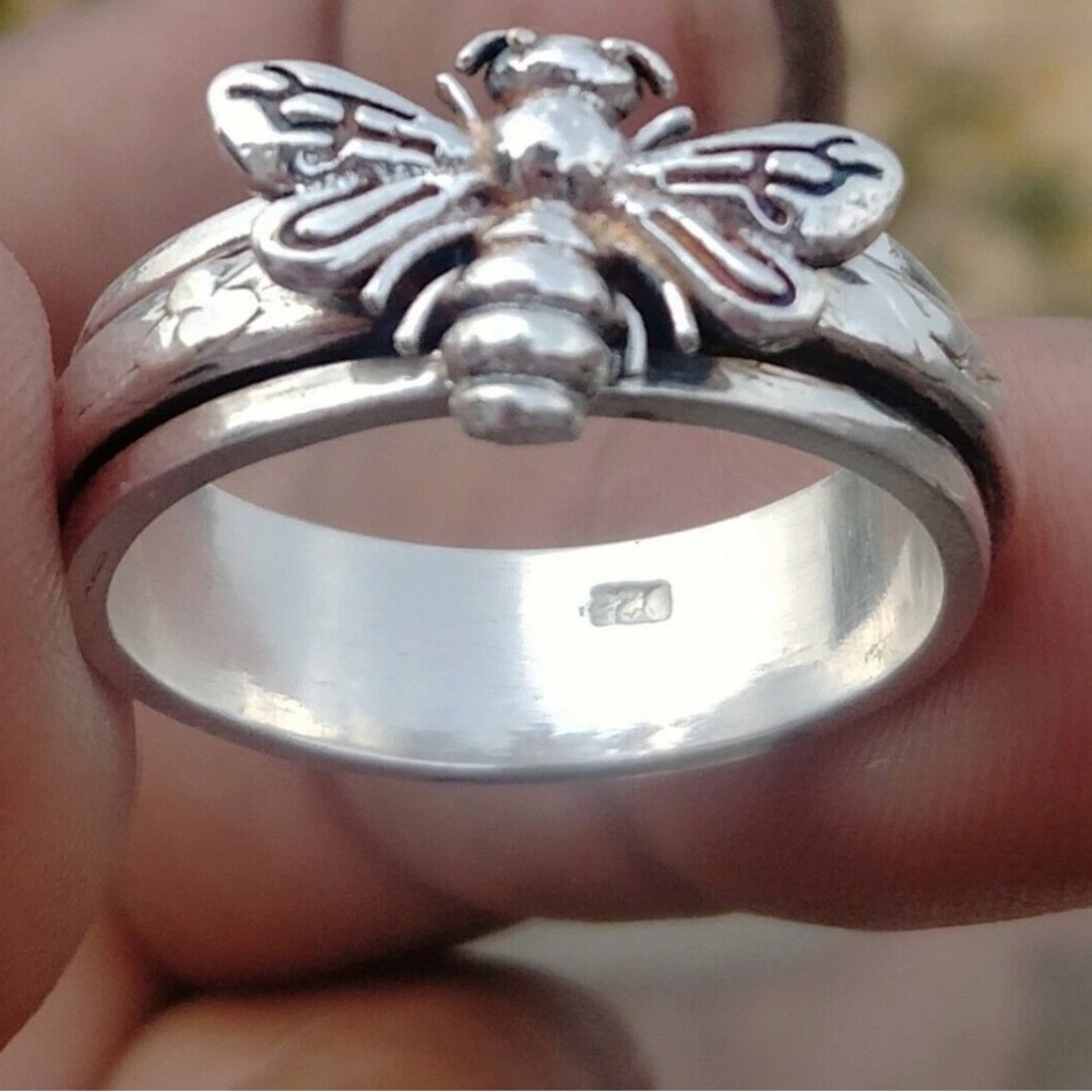 Silver Bee Ring
